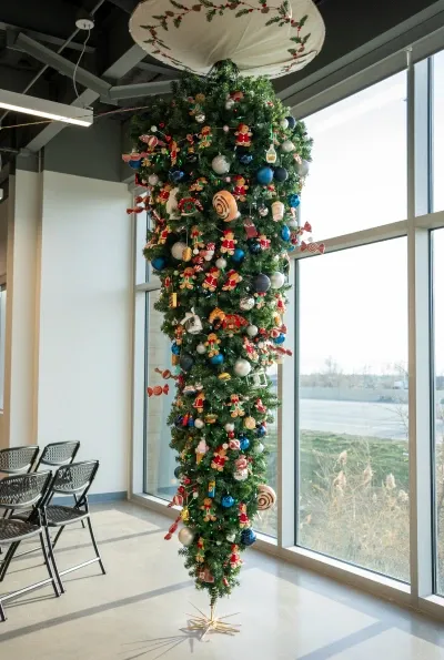 Image showing Smarty’s upside down Christmas tree.